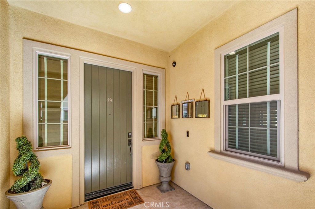 731 E Orange Blossom Way