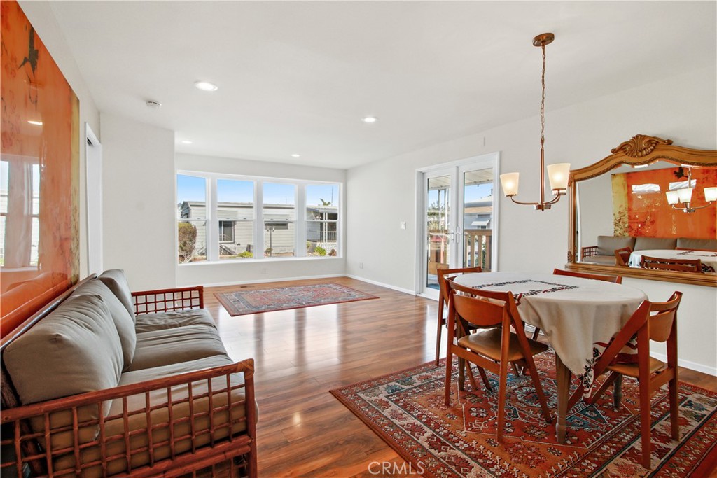 1845 Monrovia Avenue 88