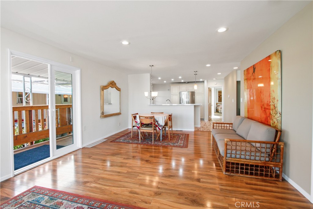 1845 Monrovia Avenue 88