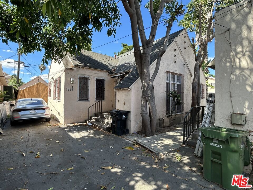 186 E Vernon Avenue