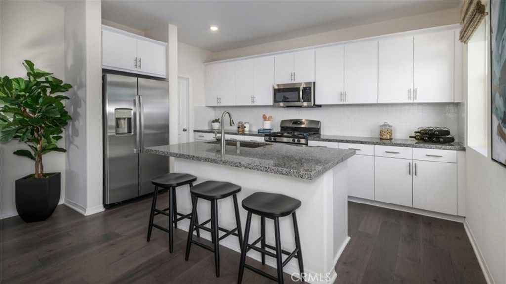 Photo of 2450 Gunner Ridge Way, Rialto, CA 92377 (MLS # SW25242253)