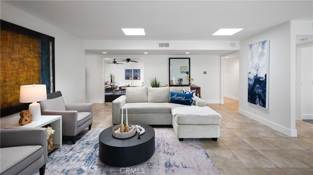 5821 Gloucester Circle