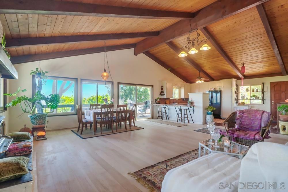 255 Highline Trl