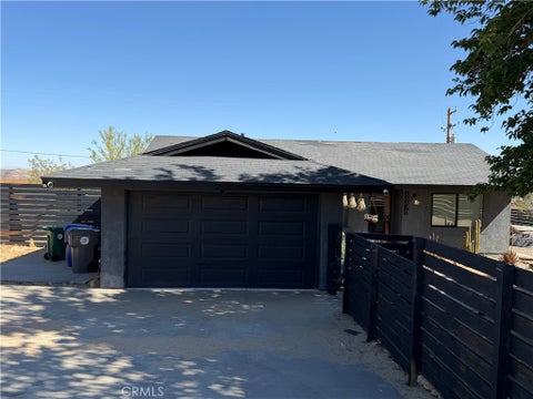Photo of 60670 Pueblo Trl, Joshua Tree, CA 92252 (MLS # DW26187200)
