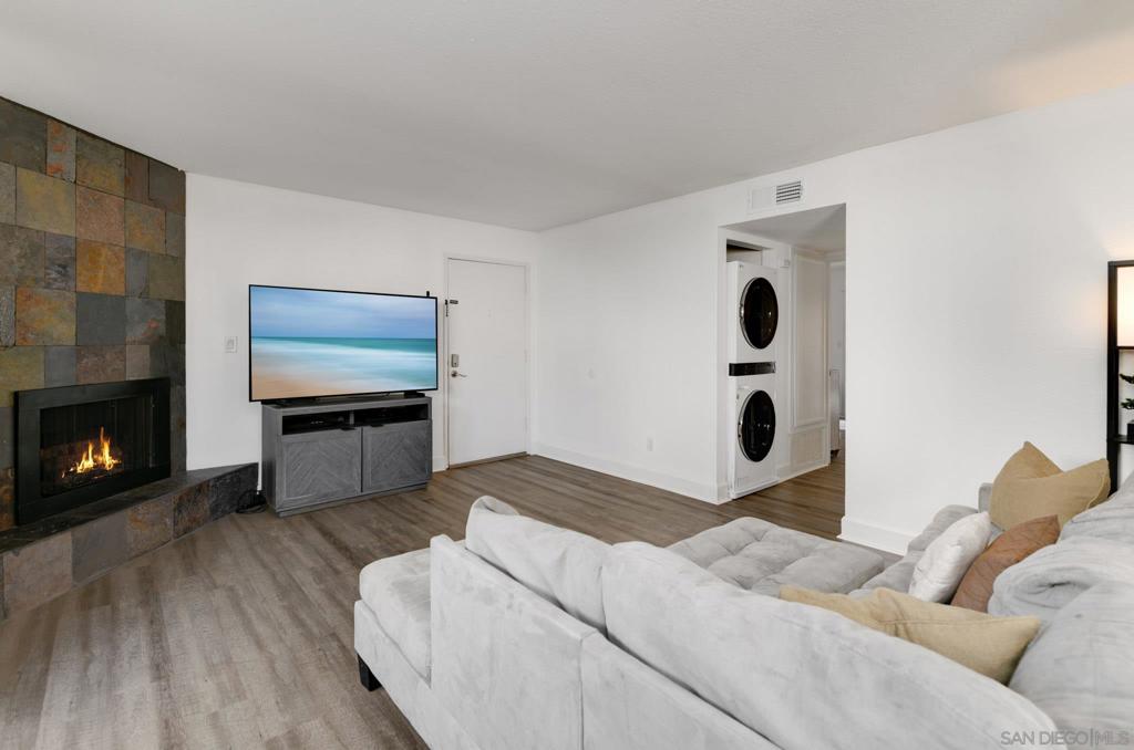 12650 Lakeshore Dr 149