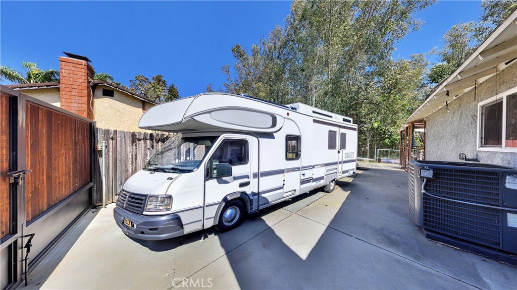 4053 Bayberry