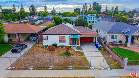 Photo of 1505 N Naomi Street, Burbank, CA 91505 (MLS # 26840243)