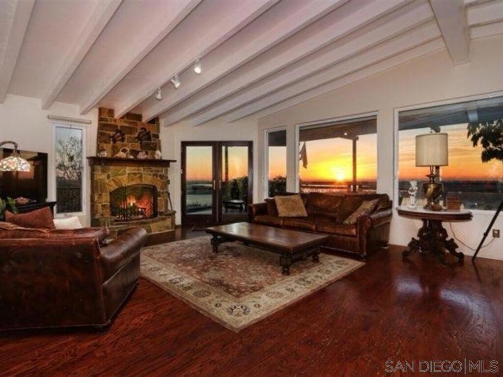 3212 Donley St St, San Diego CA 92117