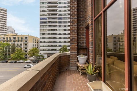 Photo of 10550 Wilshire Boulevard #302, Los Angeles, CA 90024 (MLS # SB26107715)