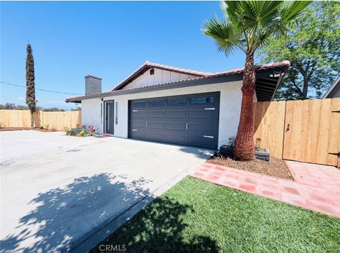 Photo of 972 E LYNWOOD Drive, San Bernardino, CA 92404 (MLS # CV26180431)
