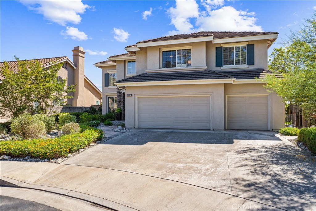 2336 North Wisteria Lane