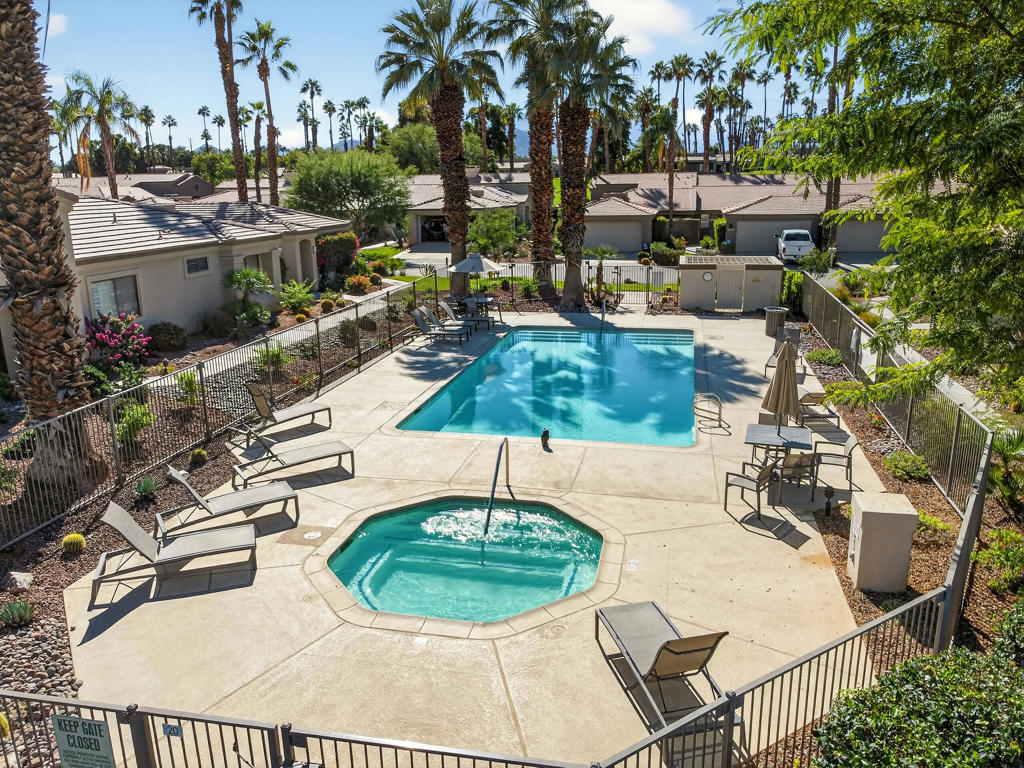 Palm Valley CC - Residential