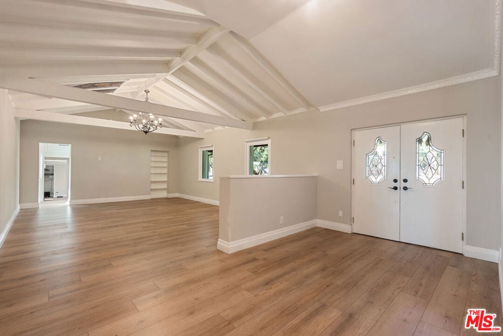 1006 W Milton Drive