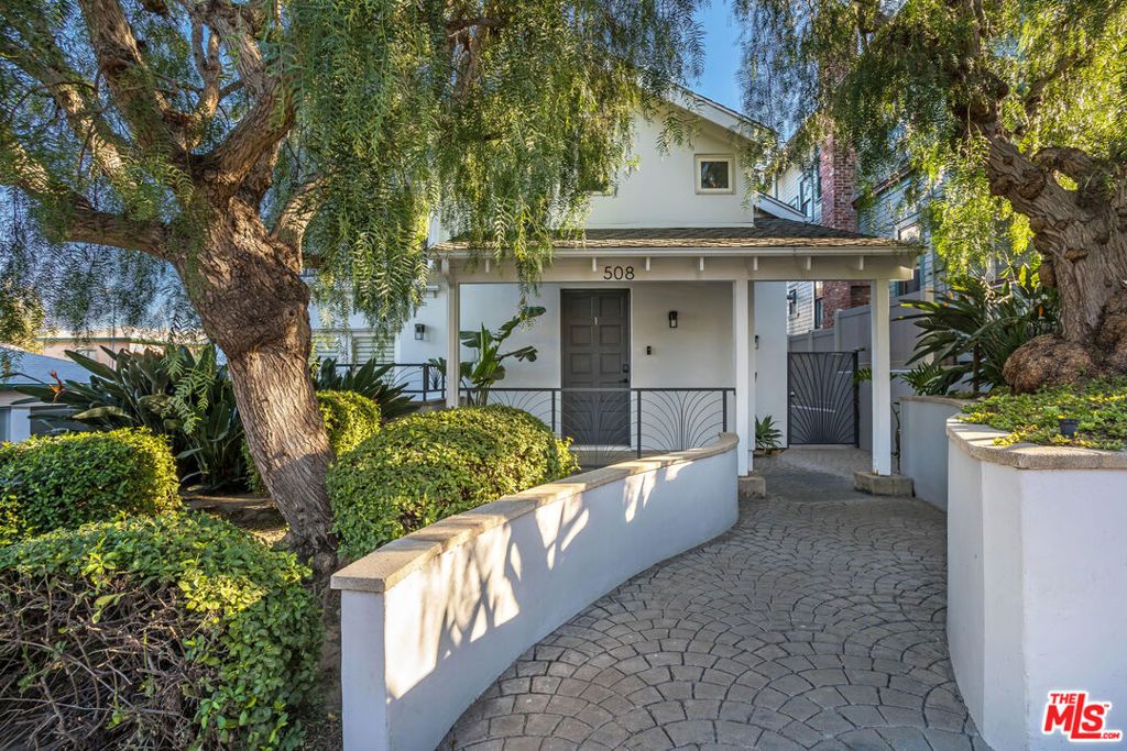 Photo of 508 Pier Avenue #4, Santa Monica, CA 90405 (MLS # 26652669)