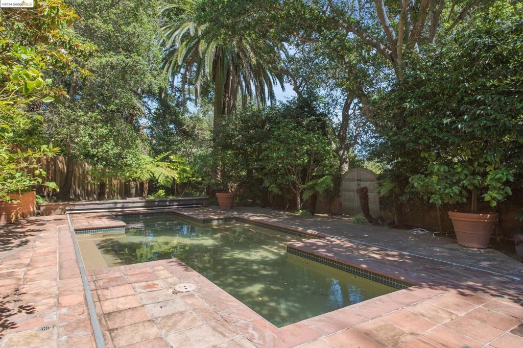 CENTRAL PIEDMONT - Residential