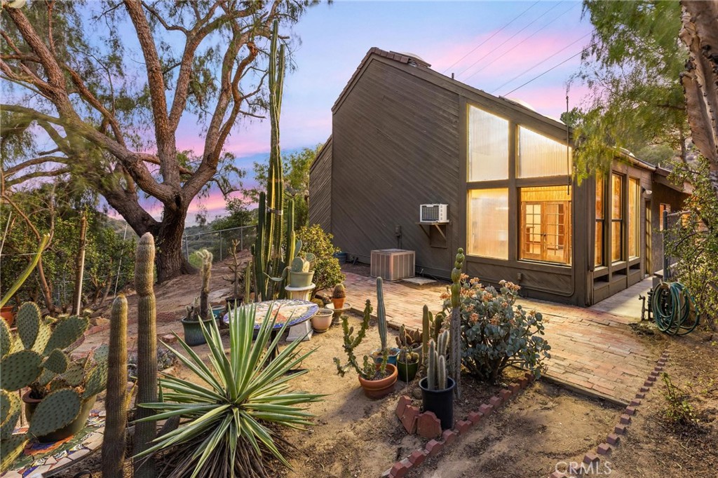 678 Box Canyon Road