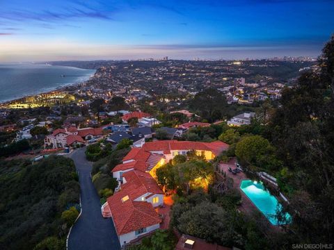 7520 Hillside Dr La Jolla CA 92037