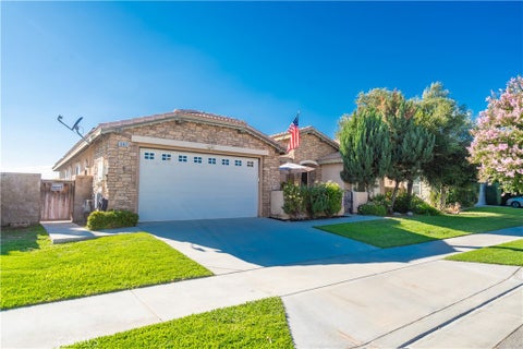 Photo of 247 Appaloosa DR, Hemet, CA 92545 (MLS # SW26200149)
