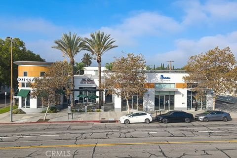 Photo of 919 S Central Ave #E, Glendale, CA 91204 (MLS # BB25258405)