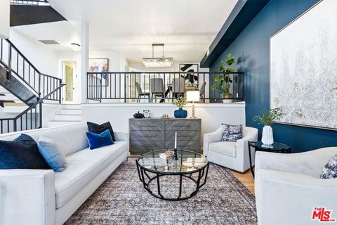 Photo of 5305 White Oak Avenue #K, Encino, CA 91316 (MLS # 26745049)