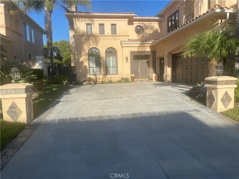 MLS: OC26197794