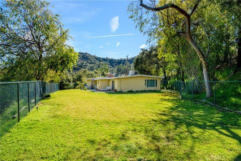 Photo of 3770 Hillway Drive, Glendale, CA 91208 (MLS # GD26015166)