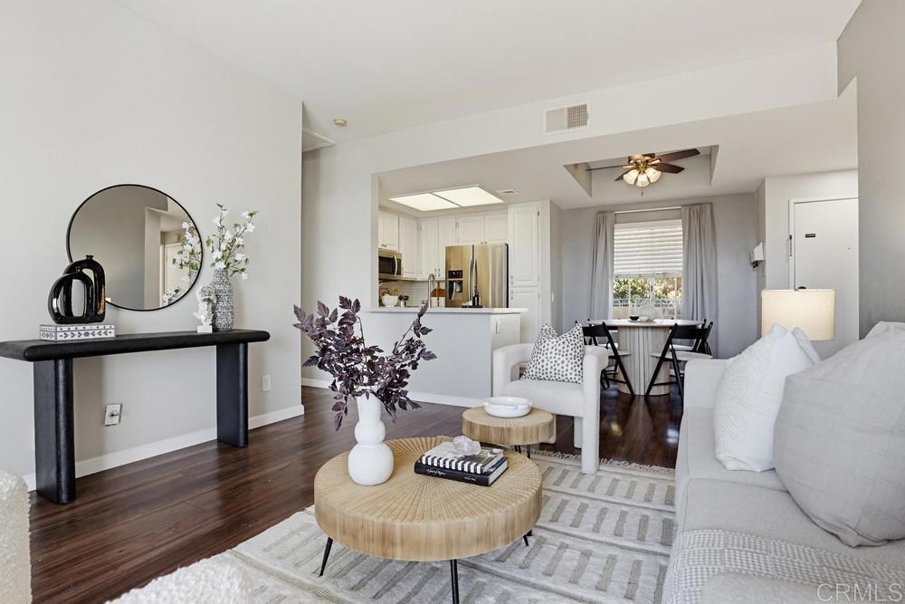 2050 Camino De La Reina 316