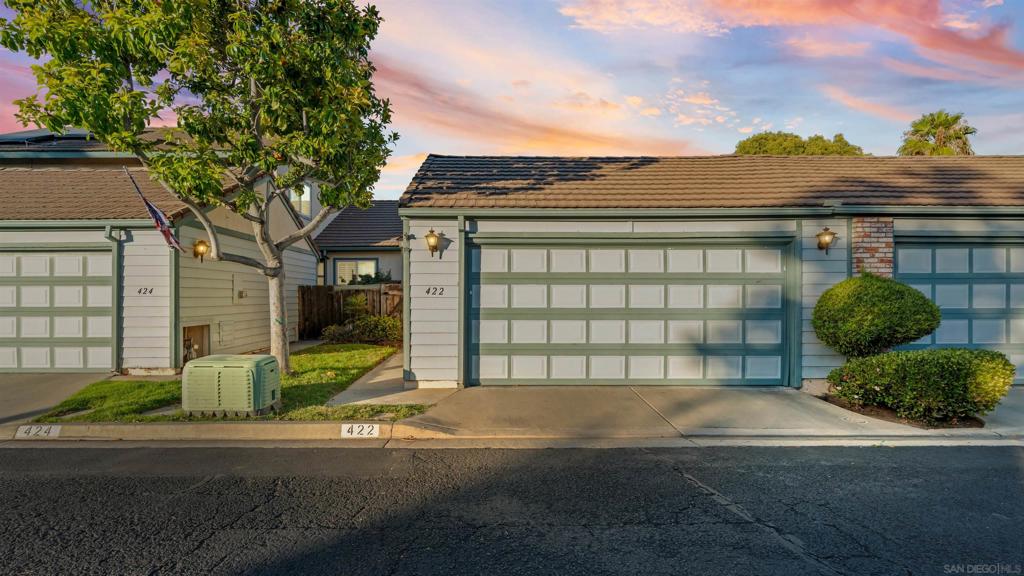 422 Devonshire Gln
