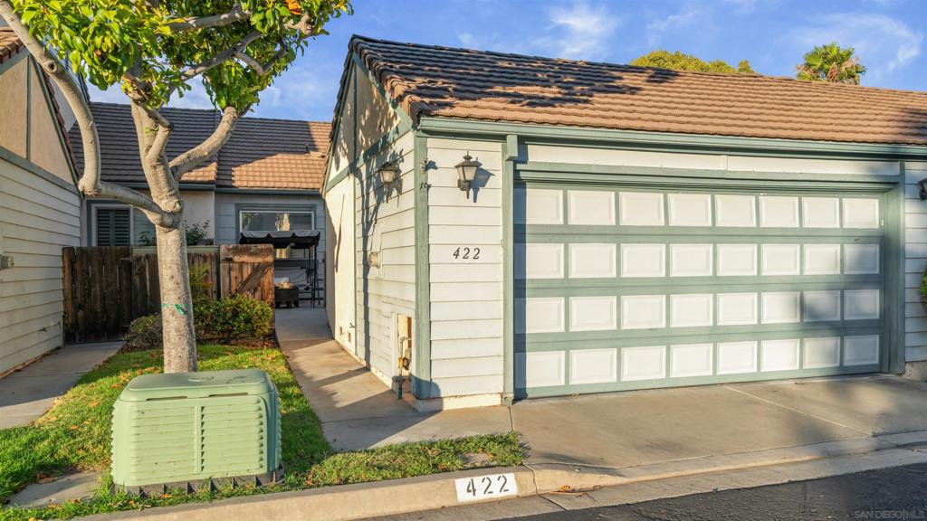 422 Devonshire Gln Gln
