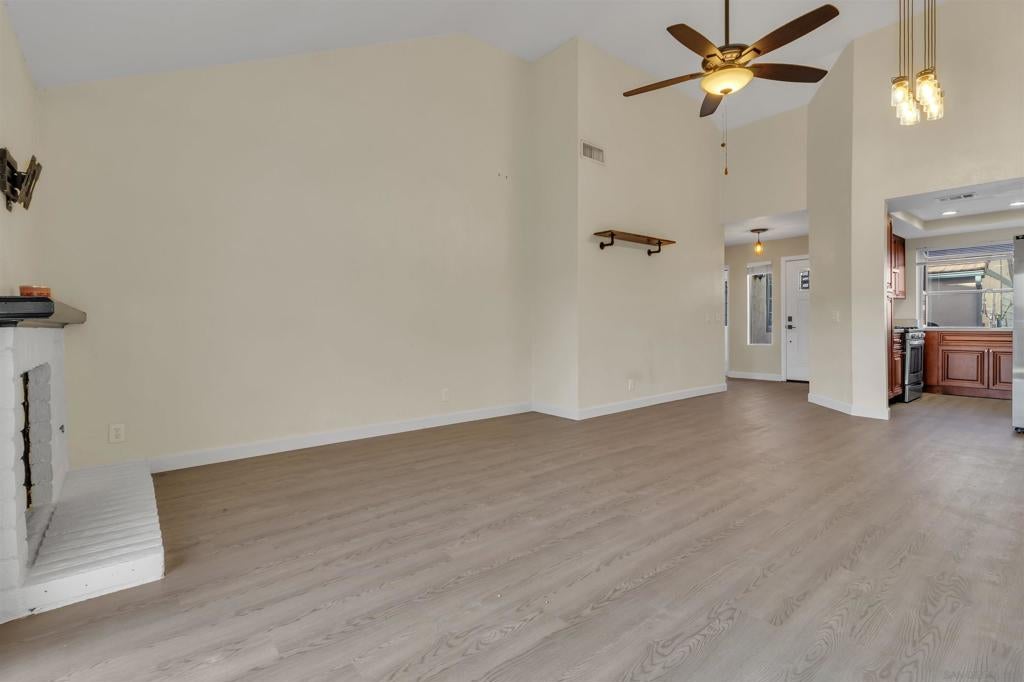 422 Devonshire Gln