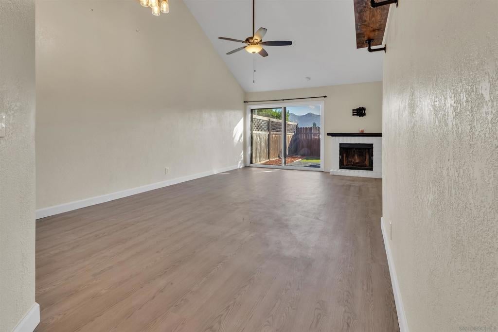 422 Devonshire Gln