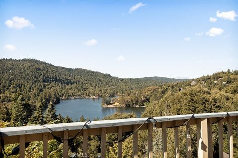 Photo of 404 Darfo Dr, Crestline, CA 92325 (MLS # IG25237795)