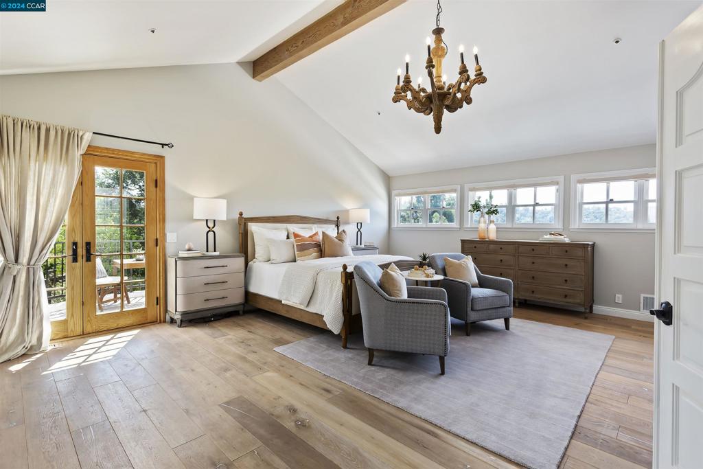 ORINDA DOWNS - Residential