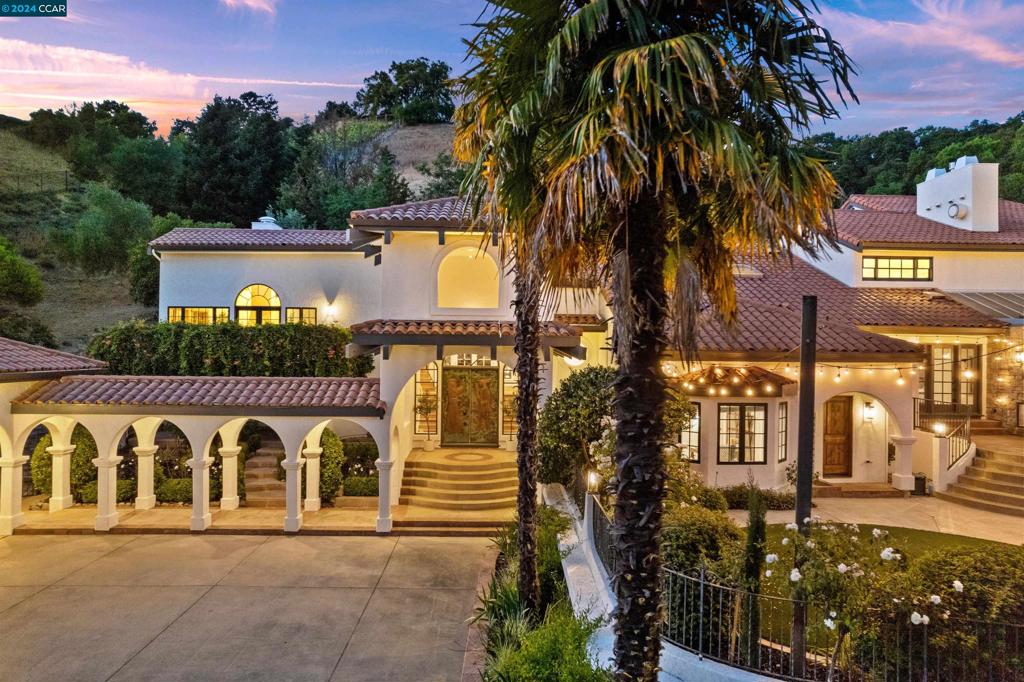 ORINDA DOWNS - Residential