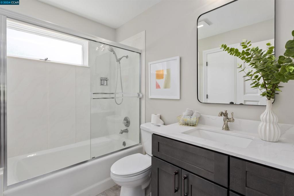 ORINDA DOWNS - Residential