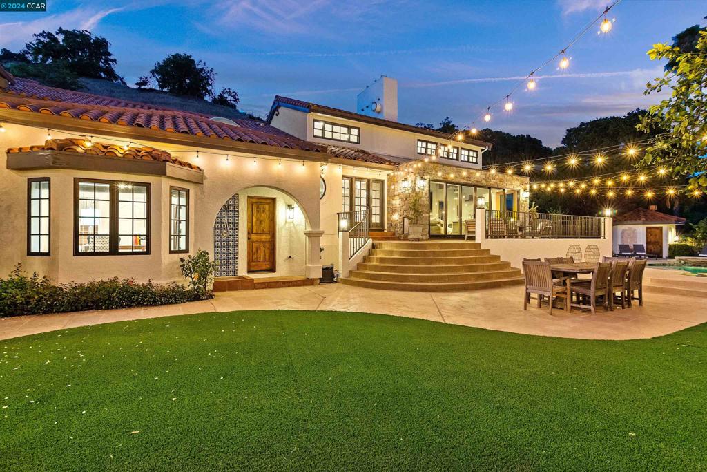 ORINDA DOWNS - Residential