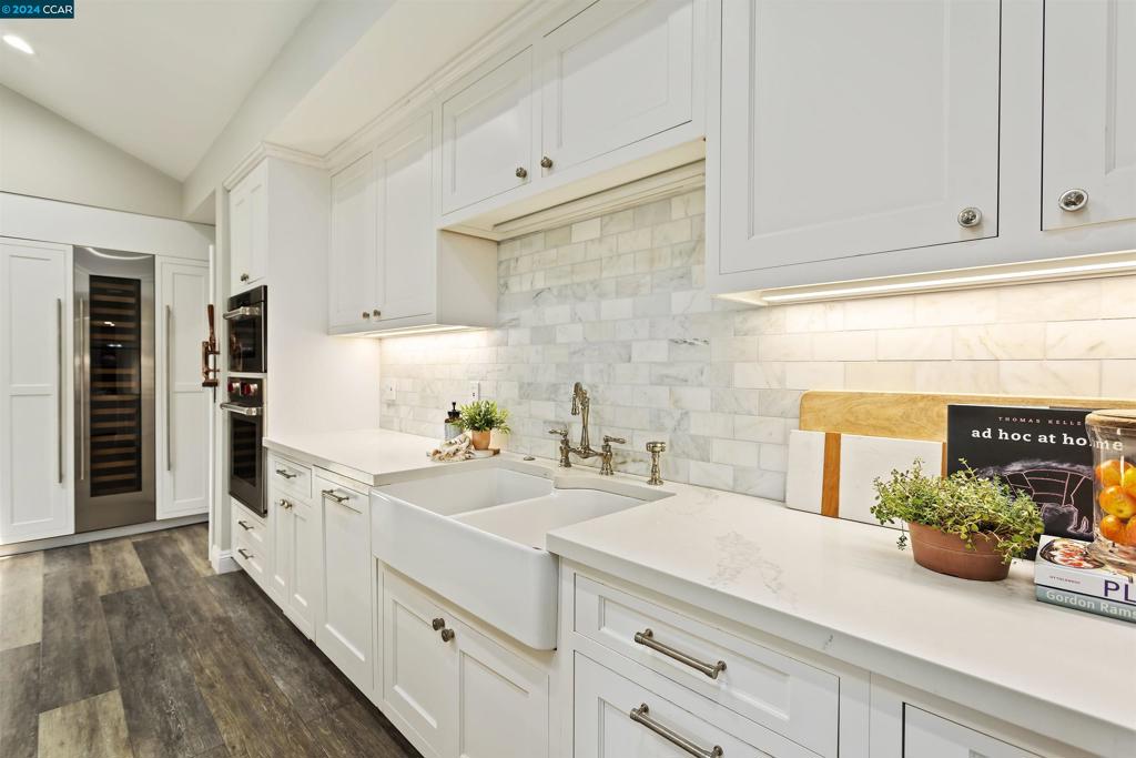 ORINDA DOWNS - Residential