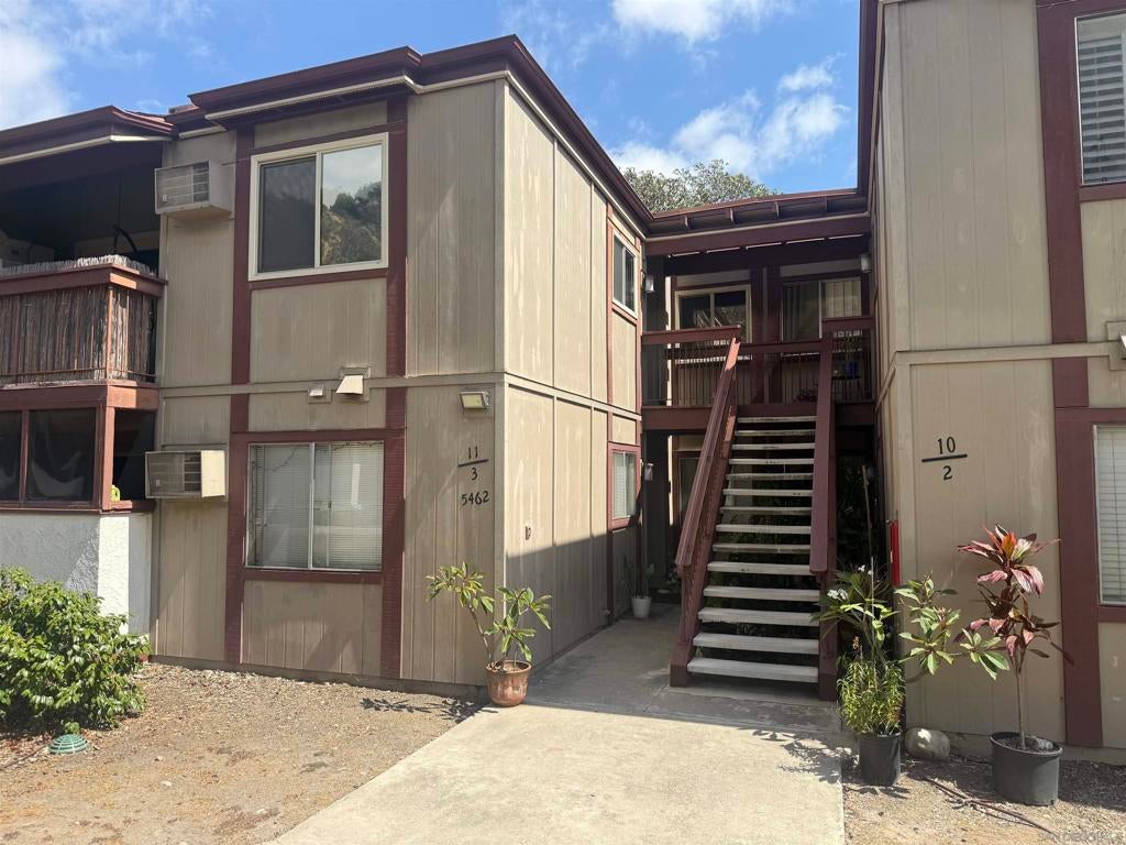 5462 Adobe Falls Rd Rd
