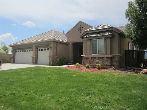 Photo of 5008 Via Palermo Drive, Bakersfield, CA 93306 (MLS # SR26086657)