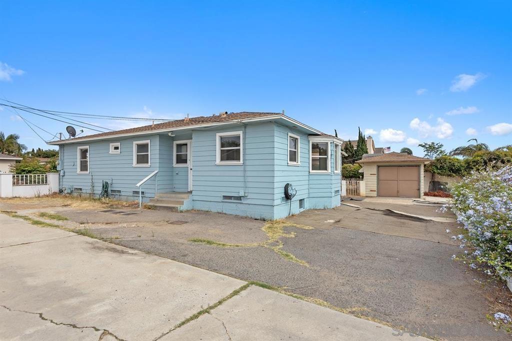 160 N Del Mar