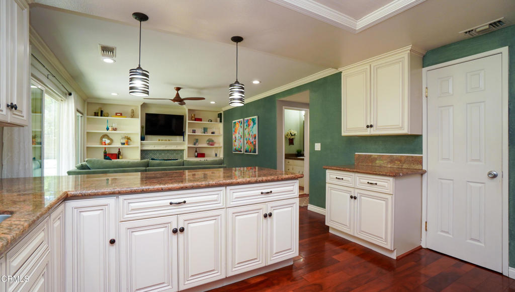 Lynn Oaks-311 - Residential