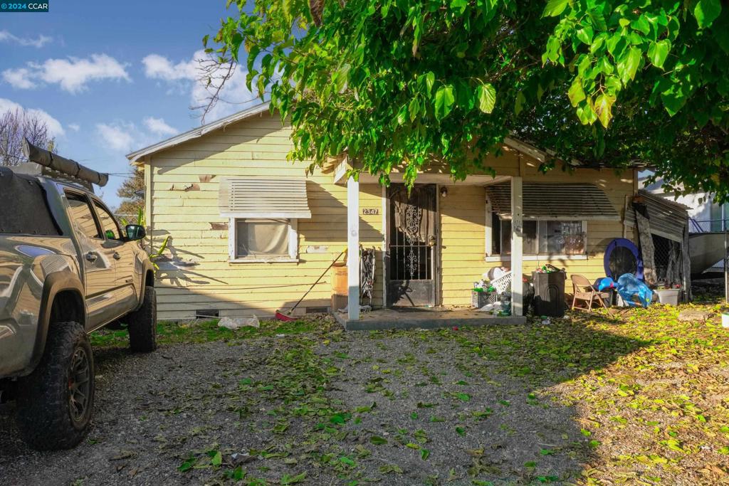 This property in Stockton is a hidden gem, offering incredible opportunities for customization or investment. While it needs some TLC, the possibilities are endless. The detached garage provides the perfect setup for conversion into an accessory dwelling unit (ADU), ideal for generating rental income or creating a guest space. The expansive backyard is a standout feature, with ample room for gardening, outdoor entertaining, or creative landscaping to enhance the property’s appeal. Whether you dream of a serene green retreat or an urban farming haven, this space is ready to bring your vision to life. Conveniently located just minutes from the University of the Pacific and Highway 99, this property is perfectly situated for those seeking a project with great potential. Don’t miss the chance to transform this fixer-upper into something truly special!