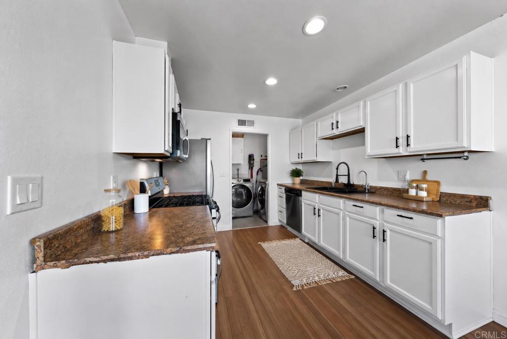 1217 Mariposa Court