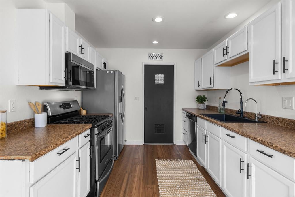 1217 Mariposa Court
