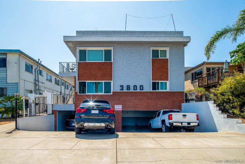 LOCATION MATTERS! Top floor corner unit with sun pouring in from every angle! Privacy abounds in this Southern facing unit that is perfectly updated and just one block from Mission Bay. Freshly painted interior, gorgeous quartz countertops, single level with a great layout, all located in a quaint 4-unit complex. Awesome opportunity for a first-time home buyer, investor, second-home buyer - in the most sought after portion of 92109! This beach condo is a true rare gem. HOA currently doesn’t have restrictions on short-term rentals. Parking is conveniently located right in front of the building - 2 generously sized tandem spots with additional storage. There are also 2 guest parking spaces off the alley. This one will sell quickly so please don’t hesitate to reach out today!