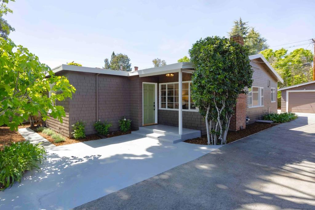 985 Oregon Avenue