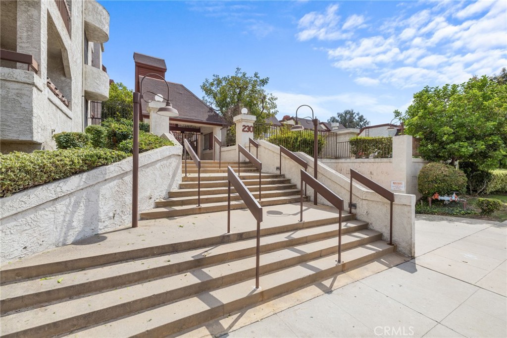 This beautifully updated townhome-style condominium feels like a private retreat, offering both comfort and sophistication. With over $150,000 in upgrades, the home showcases a thoughtfully remodeled kitchen featuring newer appliances, a reverse osmosis system connected to both the faucet and refrigerator dispenser, an exterior-vented range hood, induction range, upgraded pullout shelves, and a convenient lazy Susan—upgrades that rival the best of kitchens.
The dining area boasts vaulted ceilings and four skylights, one of which opens for fresh air with a remote control, creating an expansive, light-filled atmosphere. Updated bathrooms ensure worry-free living for years to come, while recent improvements such as newer A/C, double-pane windows, and sliding doors provide energy efficiency, quiet comfort, and peace of mind. The LG washer and dryer set includes storage pedestals, with the washer featuring a SideKick pedestal washer beneath the main unit for added convenience.
Meticulously upgraded for long-term enjoyment, this home reflects the thoughtful care of its current owners. Life plans have changed, giving you the rare opportunity to reap the benefits of their investment.
The community amenities include a spa, a sparkling pool, and a recreation room—all just outside your private patio. Adding to its appeal, the home is conveniently located near multiple stores, restaurants, Burbank Mall, Empire Center, Hollywood-Burbank Airport, parks, and hiking trails. This is truly an exceptional home you won’t want to miss.
