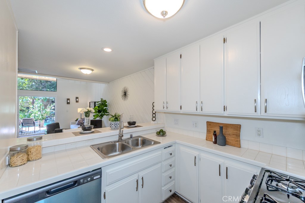 4900 E Chapman Avenue