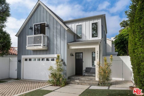 Photo of 2421 Louella Avenue, Los Angeles, CA 90291 (MLS # 26876257)