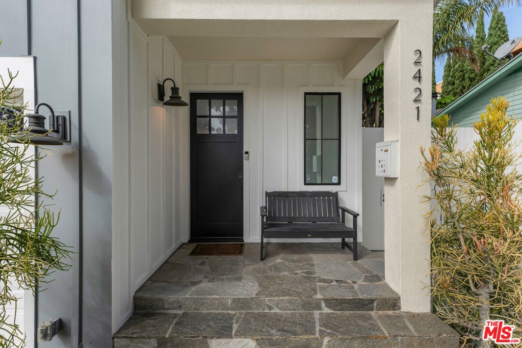 2421 Louella Avenue